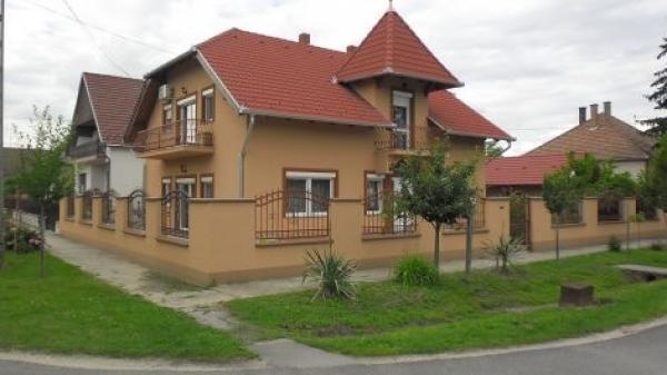 Szeman Kis Apartmanok Harkany Exterior photo
